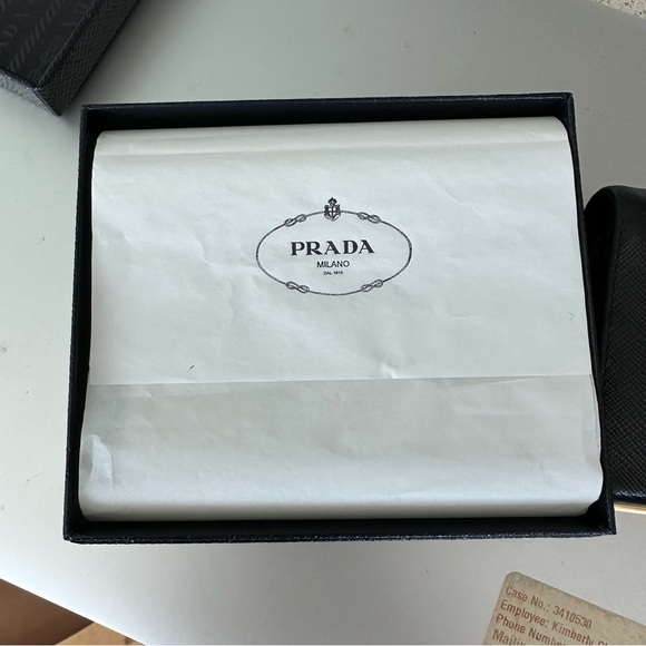 Prada wallet - Picture 5 of 8